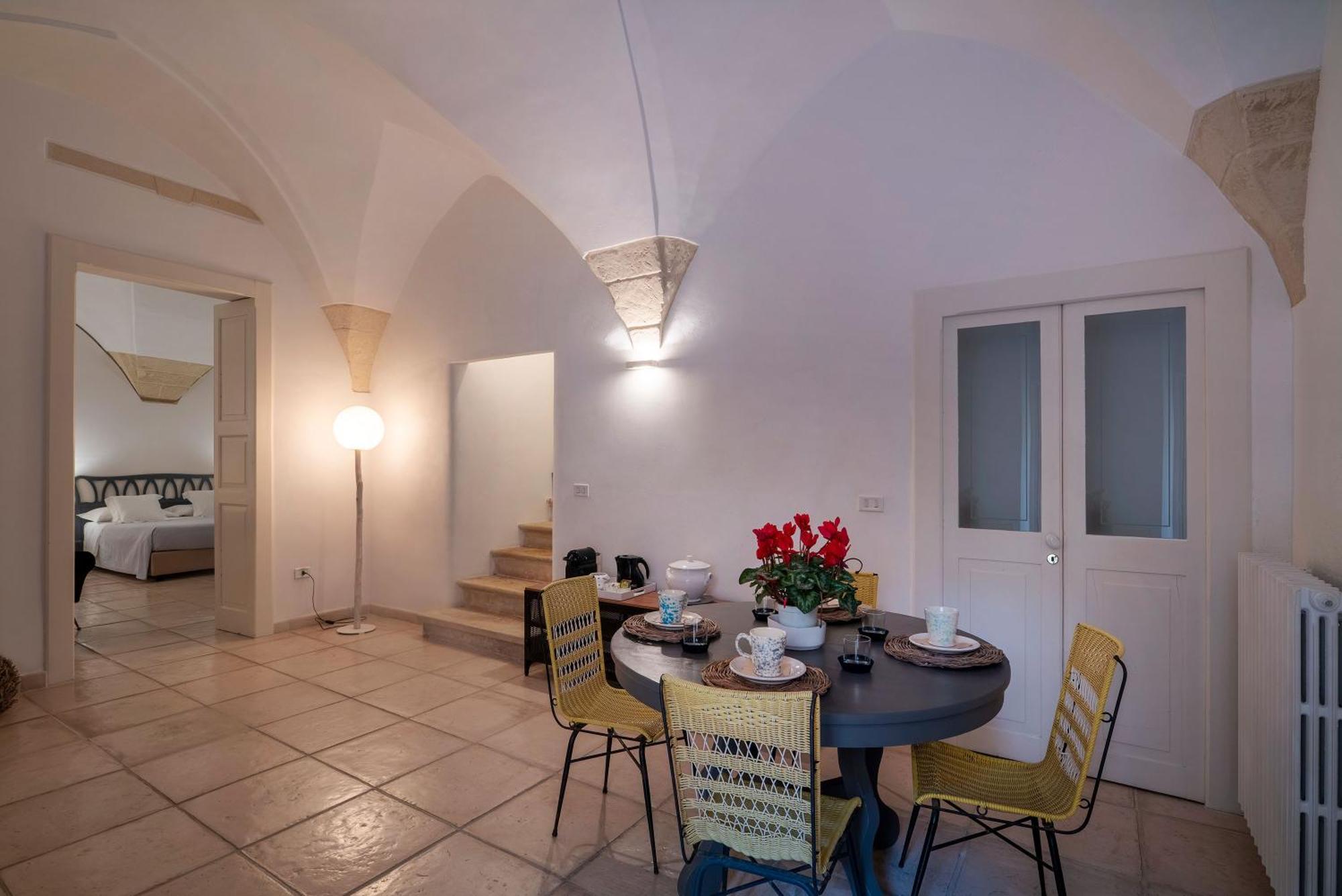 Appartamenti Corte dei Romiti Lecce Esterno foto
