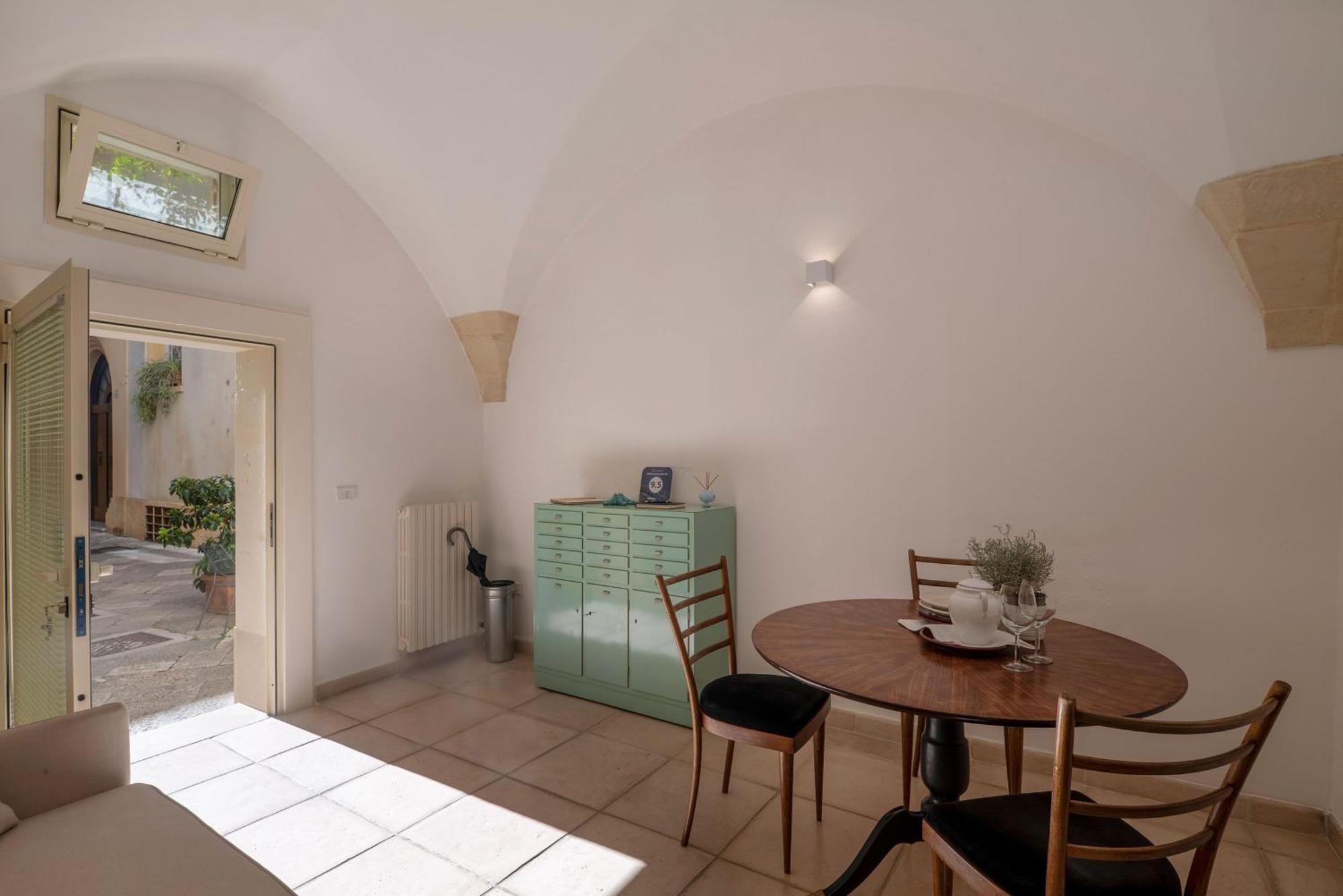 Appartamenti Corte dei Romiti Lecce Esterno foto